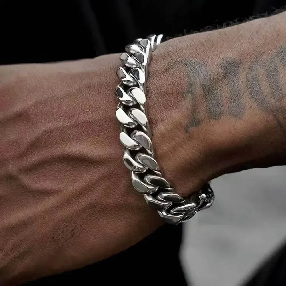 Cuban Link Bracelet With Buckle